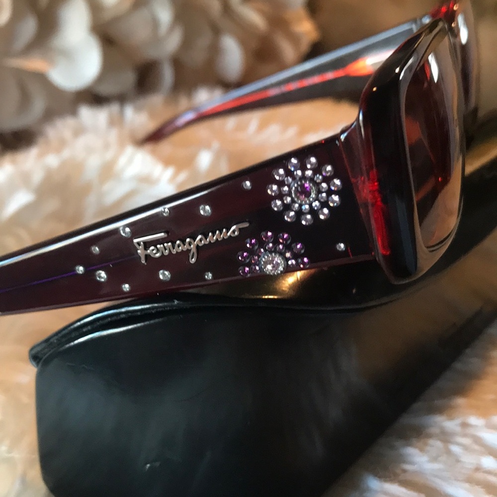 Salvatore Ferragamo Gorgeous Burgundy glasses🎶😎